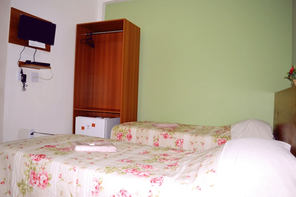 City Twin Room, 2 Twin Beds photo 1