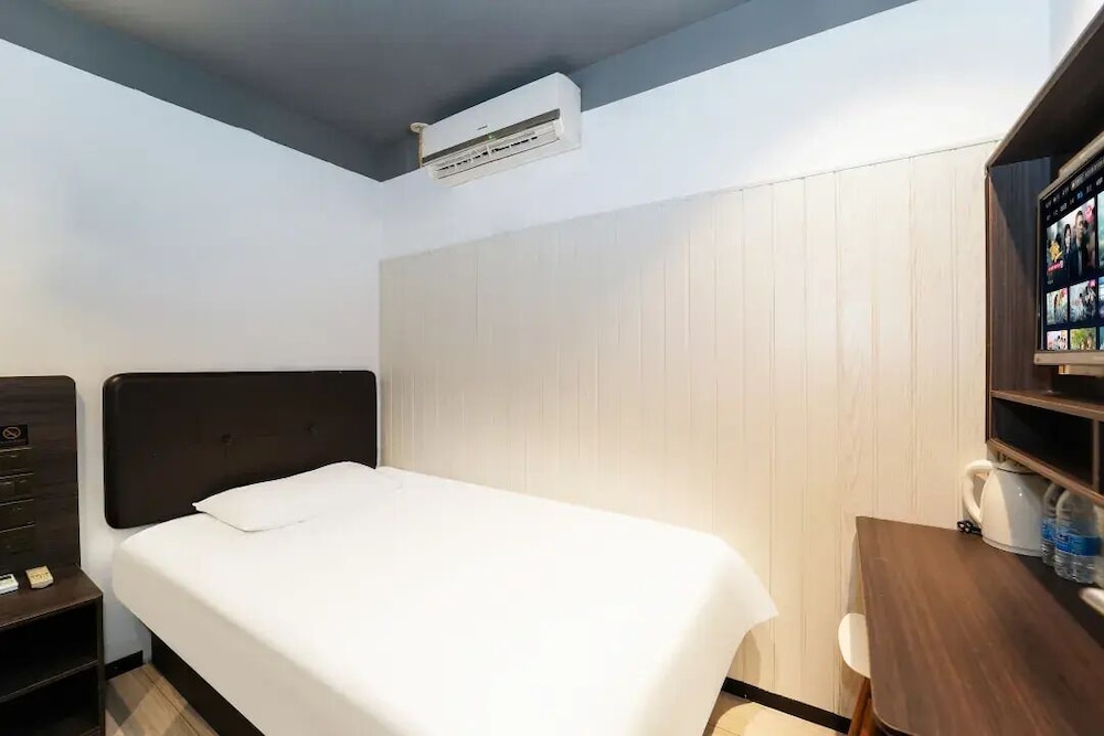 Basic Single Room