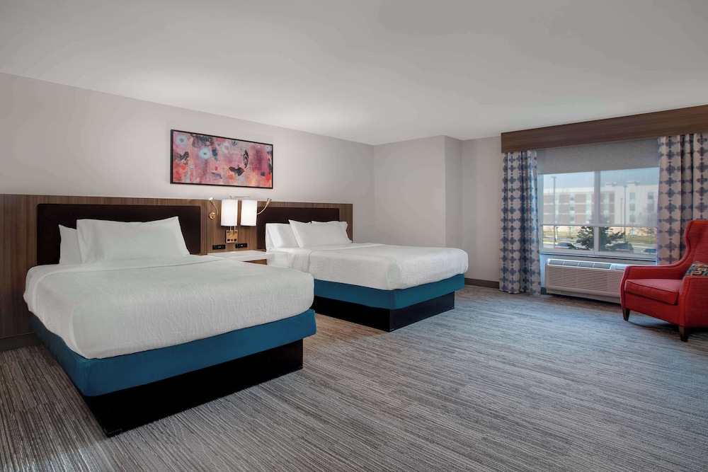 2 Queen Beds - Photo 3