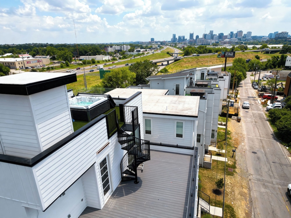 Elevator With Rooftop Hot Tub Pet-friendly Yard, Foto 53