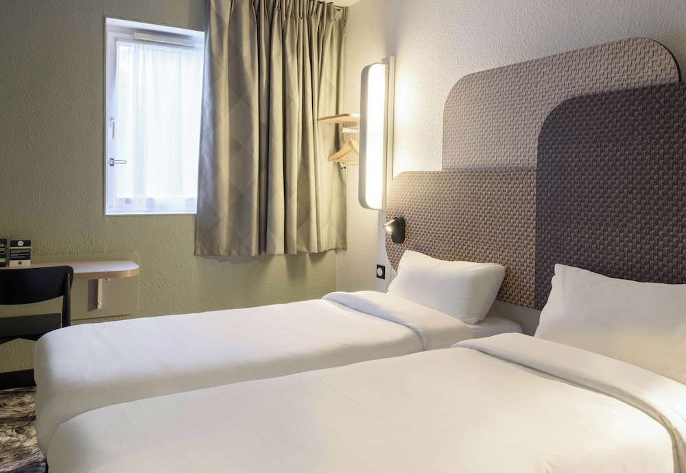 Twin Room, Non Smoking - Photo 1