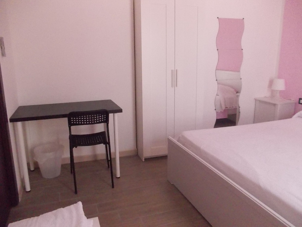 Standard Double Room photo 3