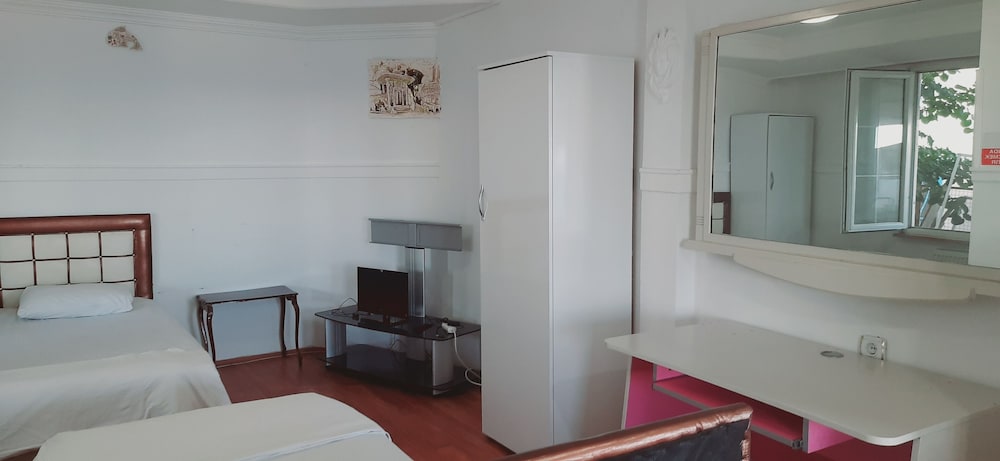Family Studio, Private Bathroom, Sea View photo 1