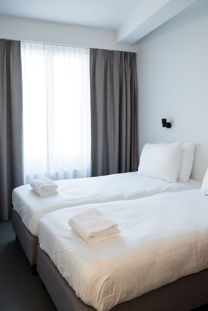 Basic Twin Room
