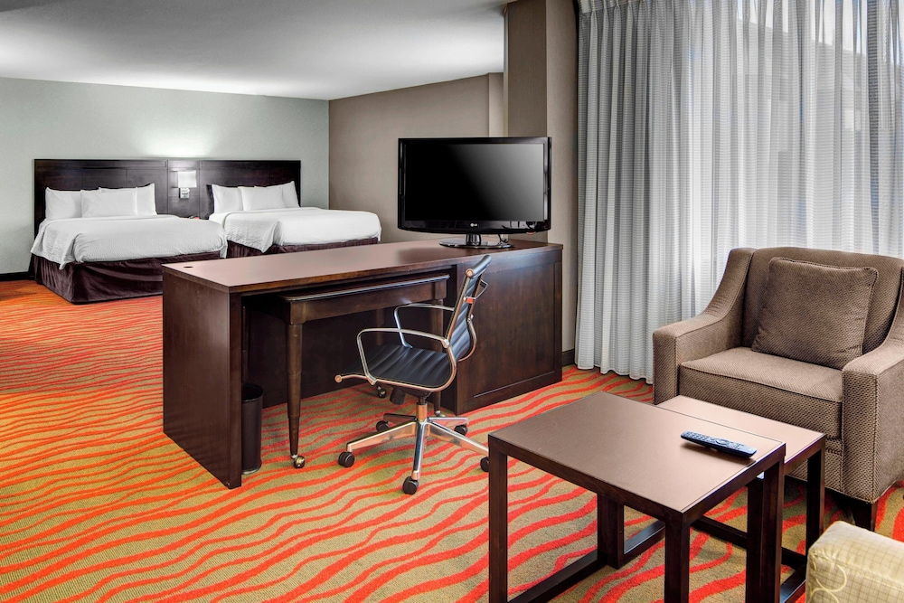 Room, 2 Queen Beds - Photo 3