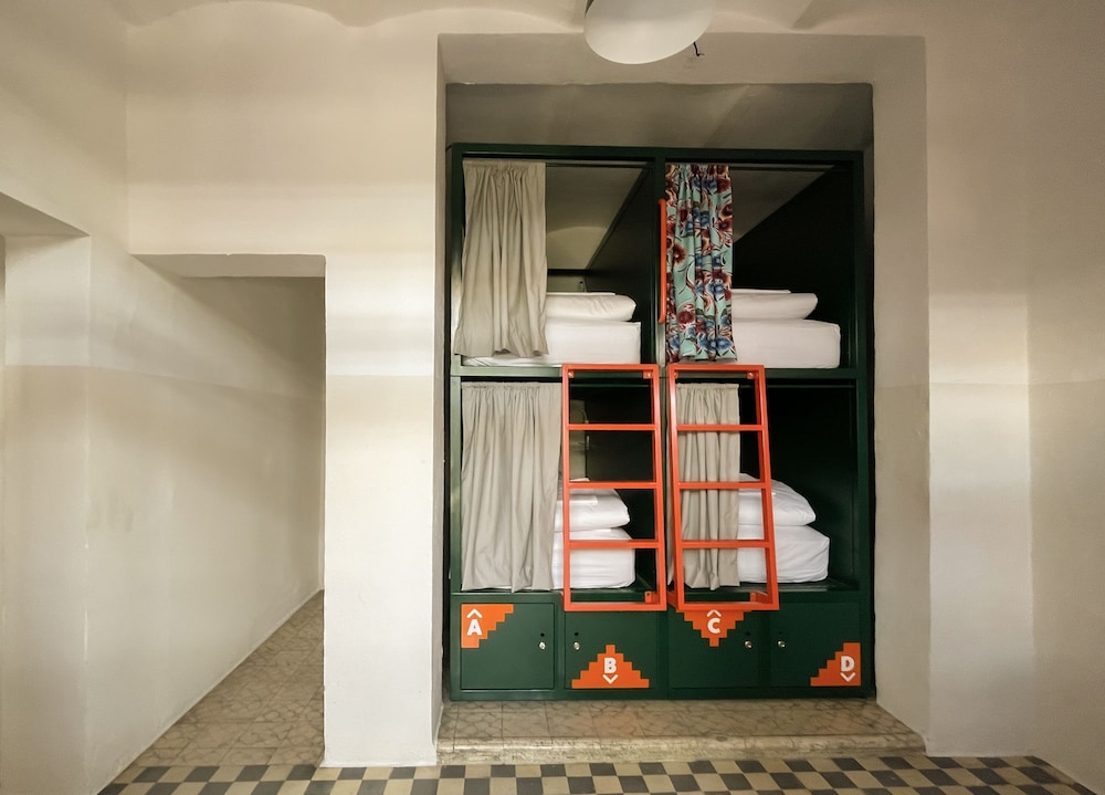 Shared Dormitory, Women only, Ensuite photo 2