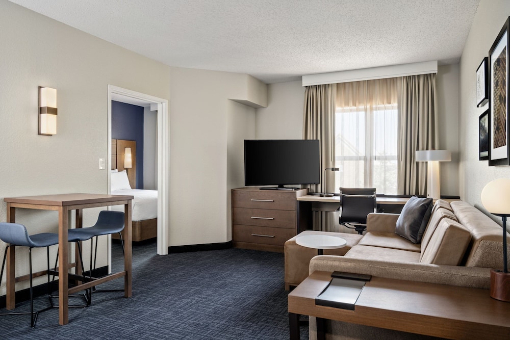Suite, 1 Bedroom photo 1
