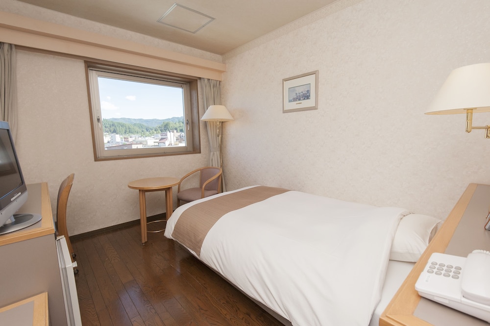 Semi Double Room