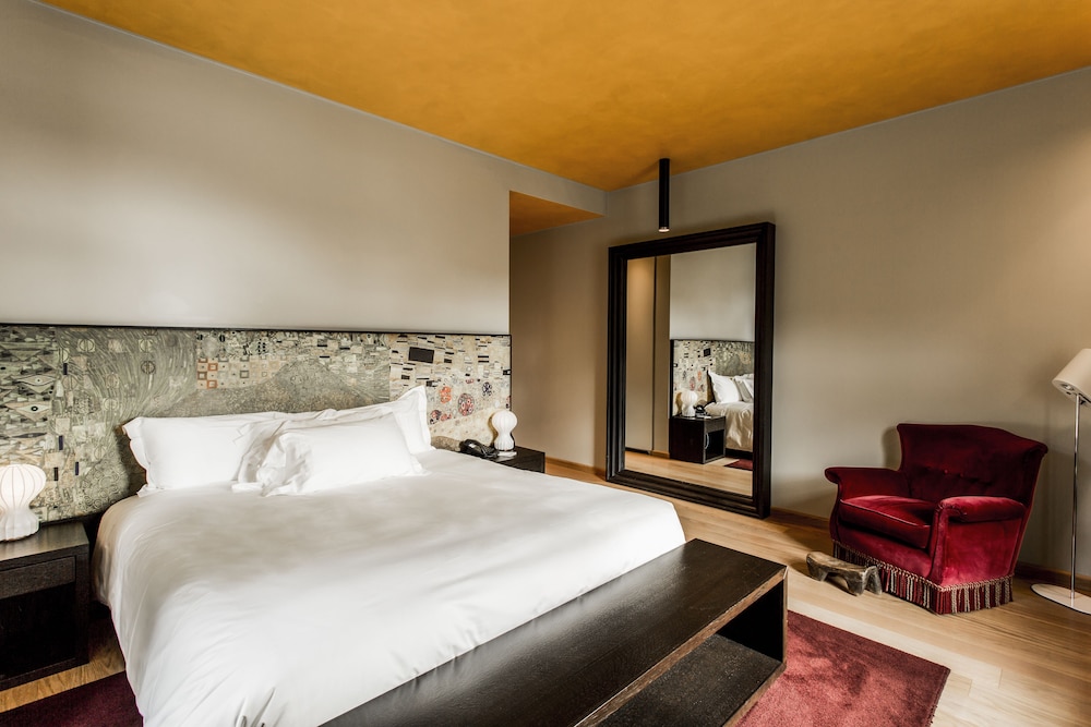 Deluxe Double Room - Photo 1