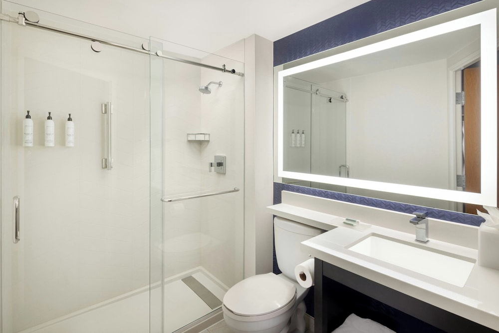 Room, 2 Queen Beds (Hearing Accessible) - Photo 4