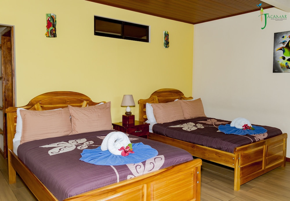 Quadruple Room, 2 Queen Beds (Habitaciones 5 y 6) photo 3