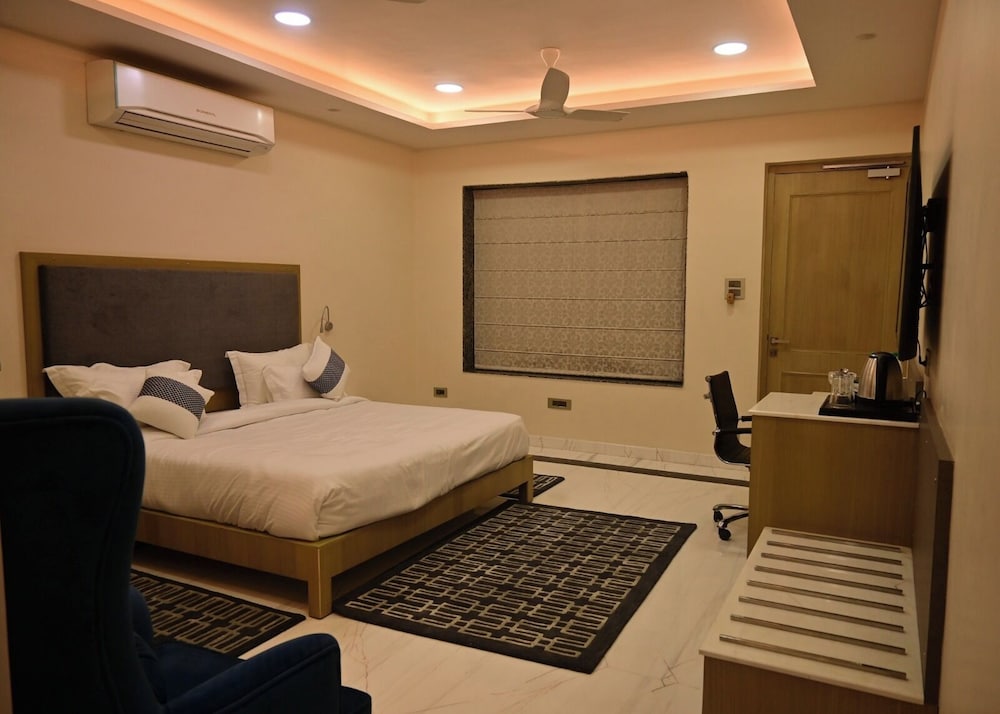 Grand Studio Suite photo 3