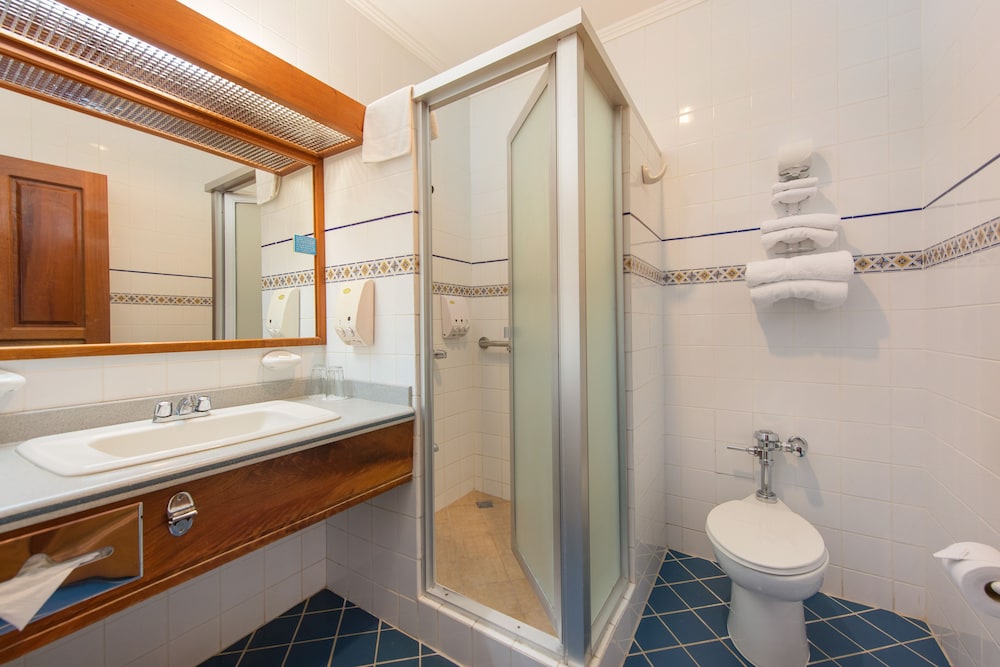 Standard Room, 2 Double Beds, Mountain View - Photo 10