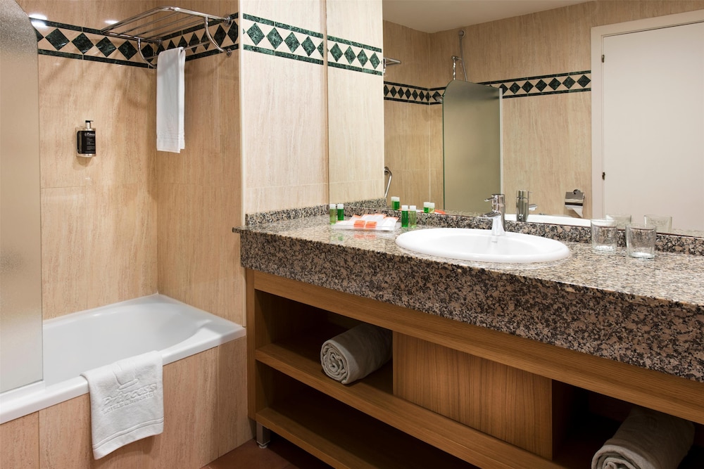 Standard Double Room, Partial Sea View (Esencia - 3 adults) photo 3