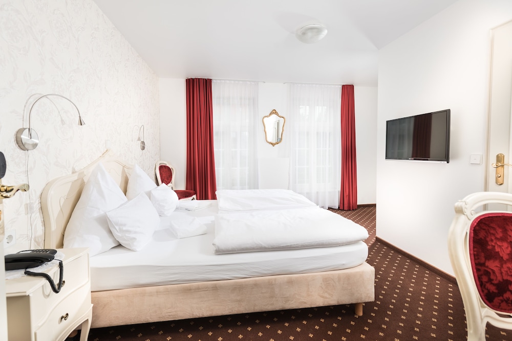 Superior Double Room, 1 King Bed, Accessible, Non Smoking photo 1