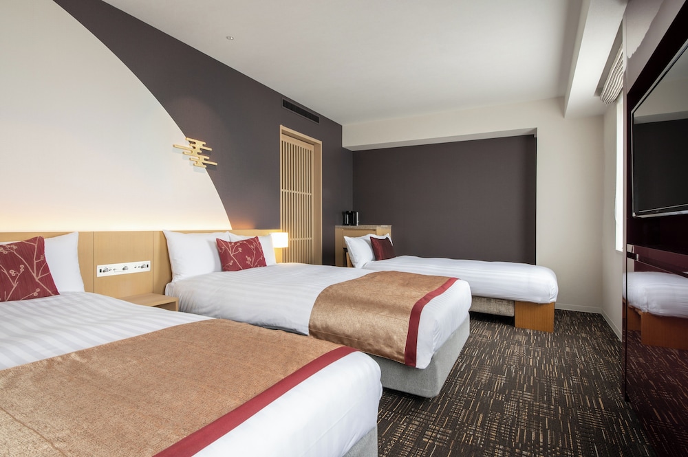Deluxe Twin Room (for 1-3 people)