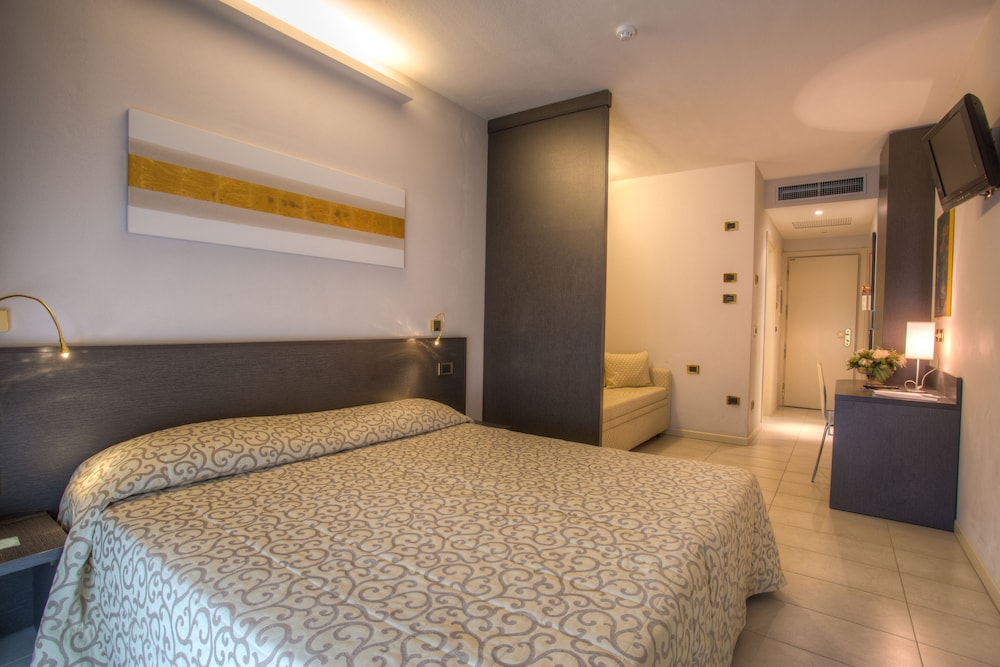 Deluxe Triple Room, Sea View photo 2