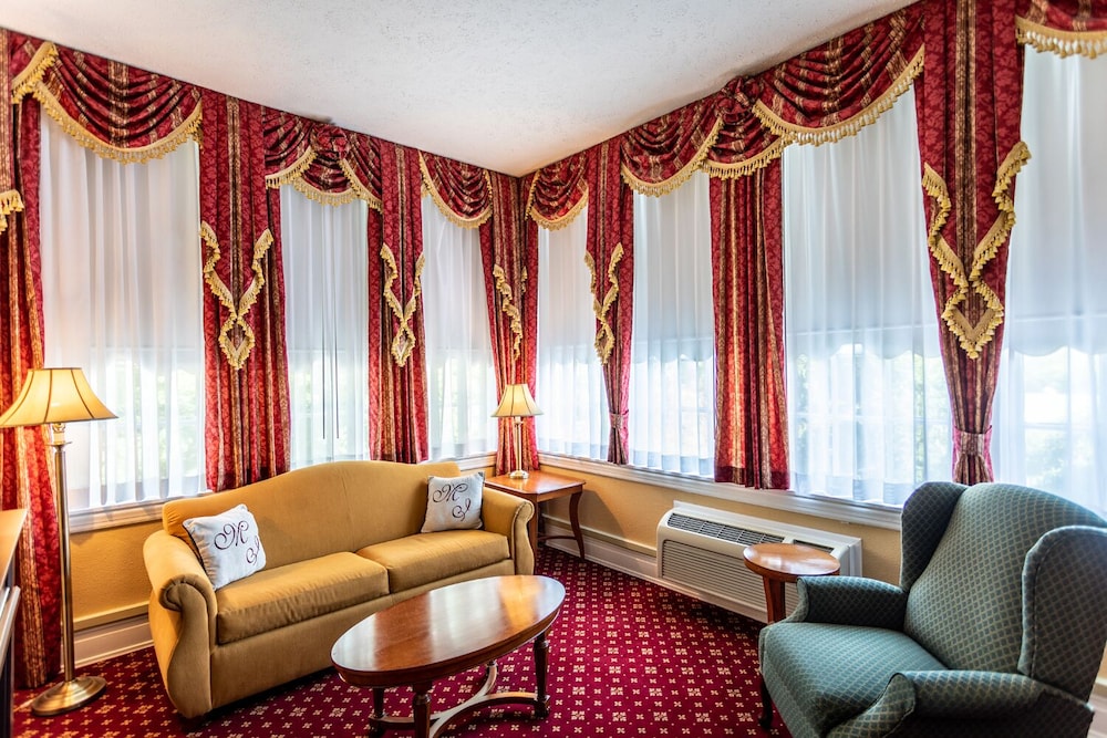 Roosevelt Suite photo 3