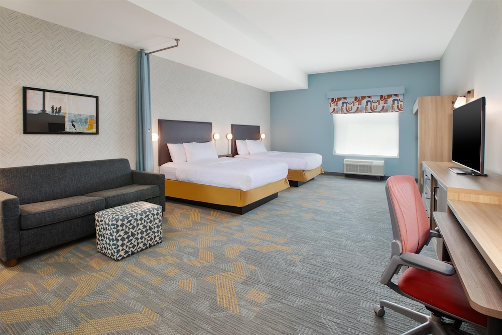 Studio, 2 Queen Beds, Roll-in Shower (Mobility & Hearing)