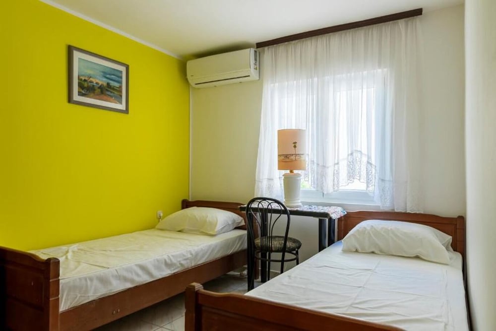 Apartment (Dari - Near Beach - A1(7))