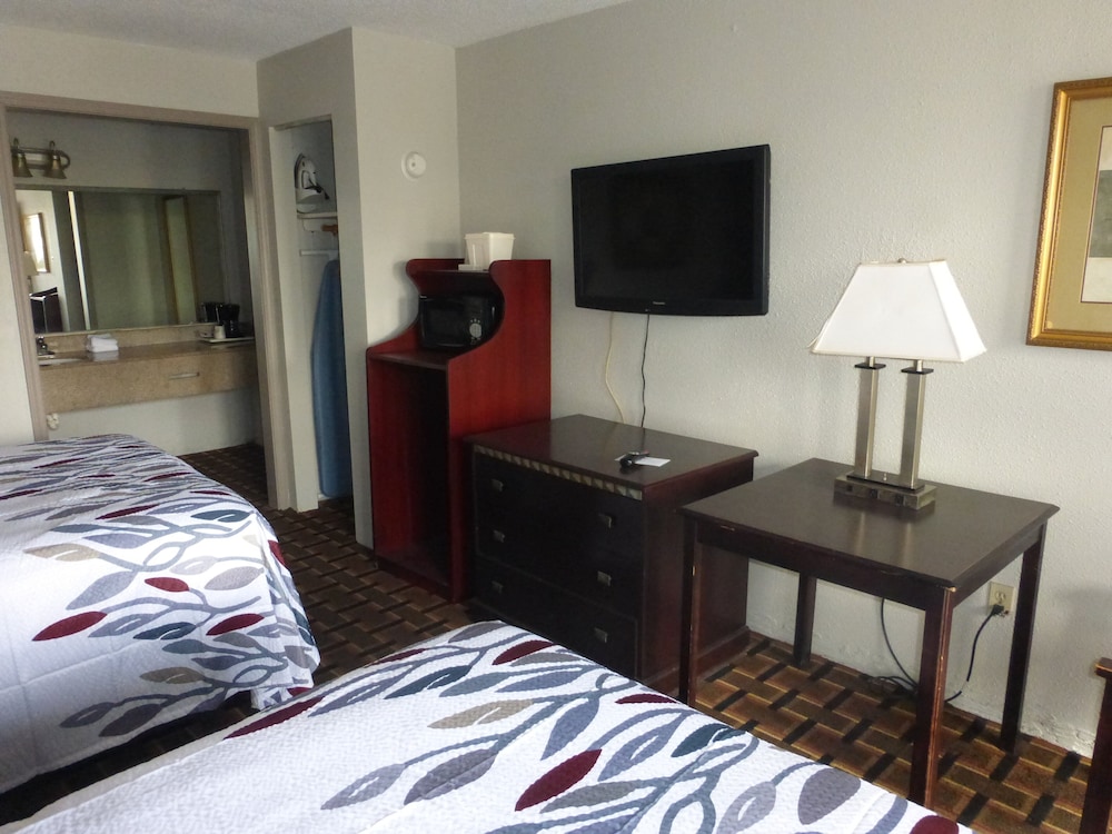 Deluxe Room, 2 Double Beds, Smoking photo 3