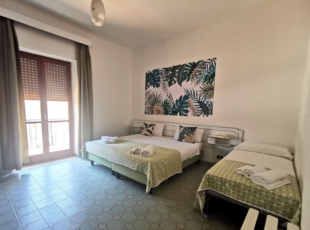 Basic Triple Room