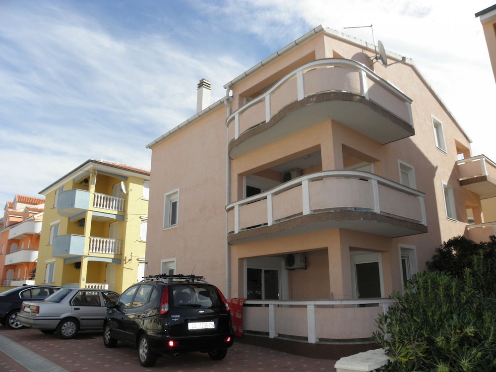 Apartment (Sab - 40 m from beach - A5(4+2)) photo 2