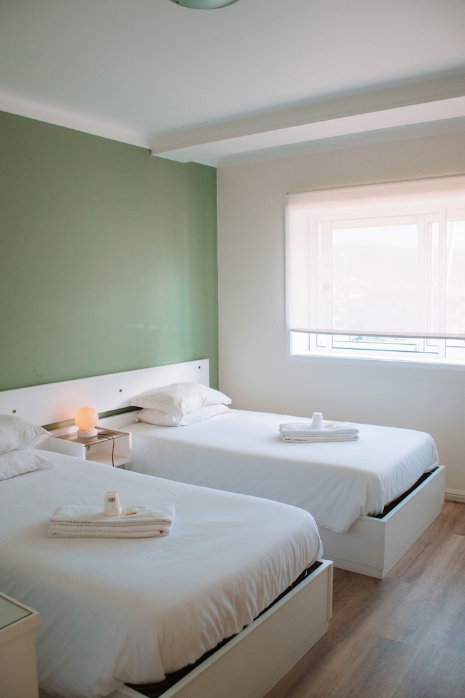 Economy Twin Room photo 1