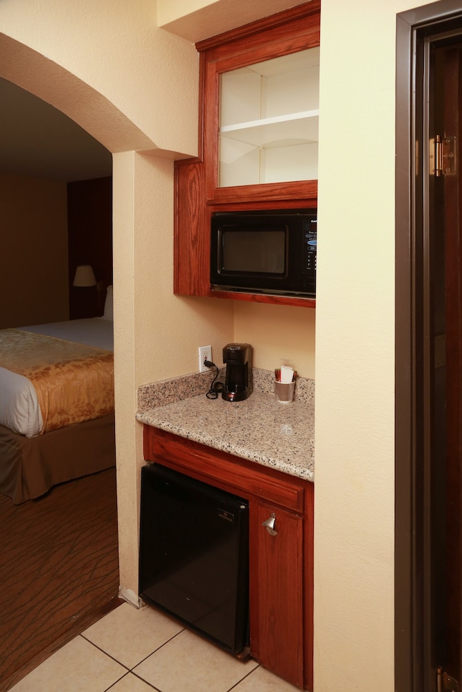 Efficiency, Room, 2 Queen Beds, Non Smoking - Photo 6