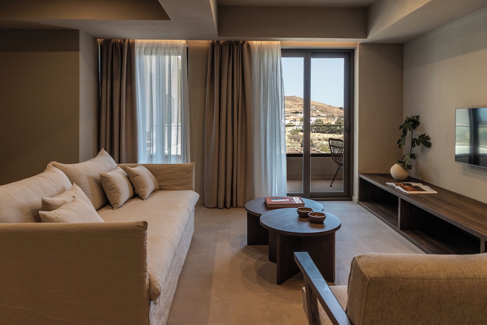 Junior Suite | Side Sea View
