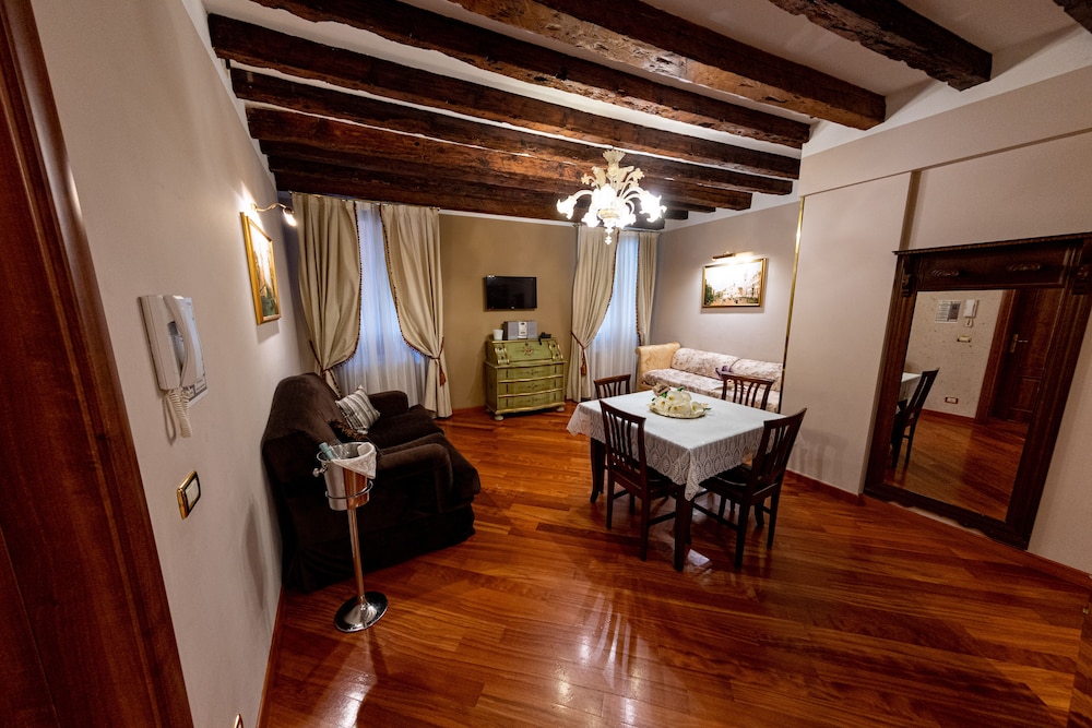 Executive Apartment photo 1