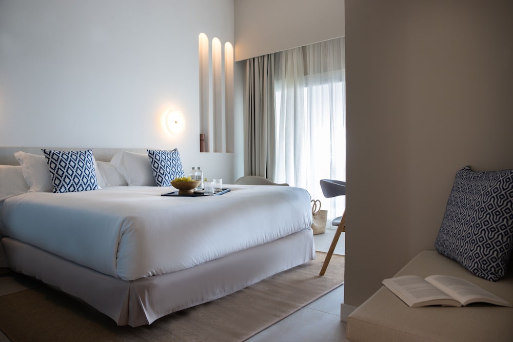 Suite, Sea View