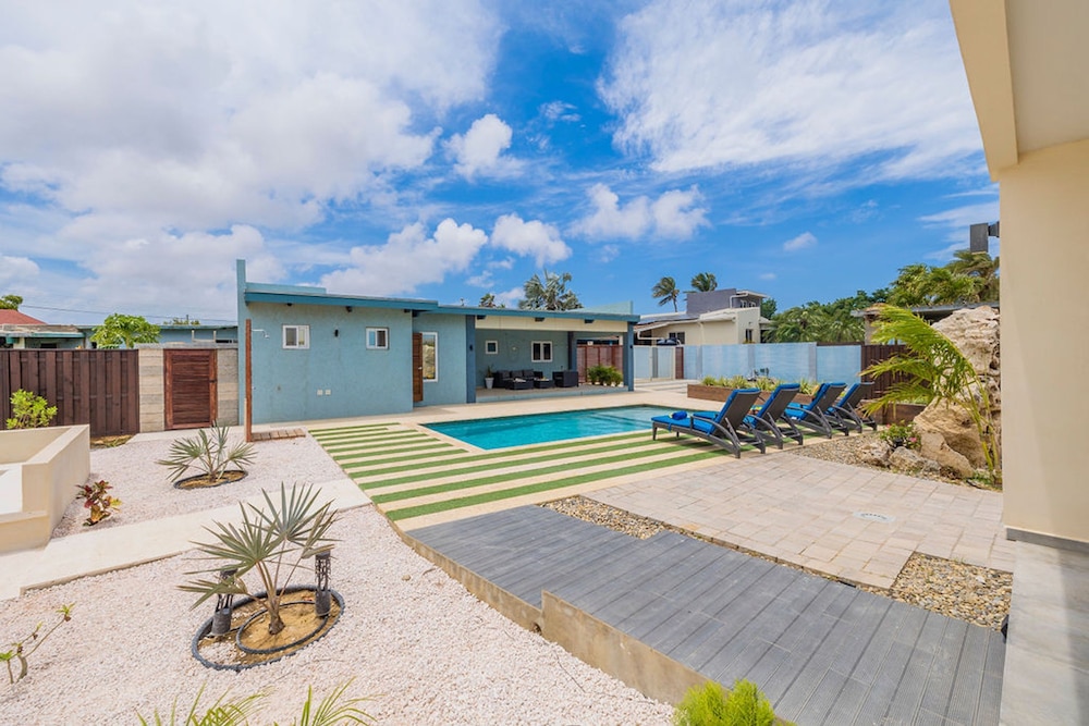 Villa photo 3