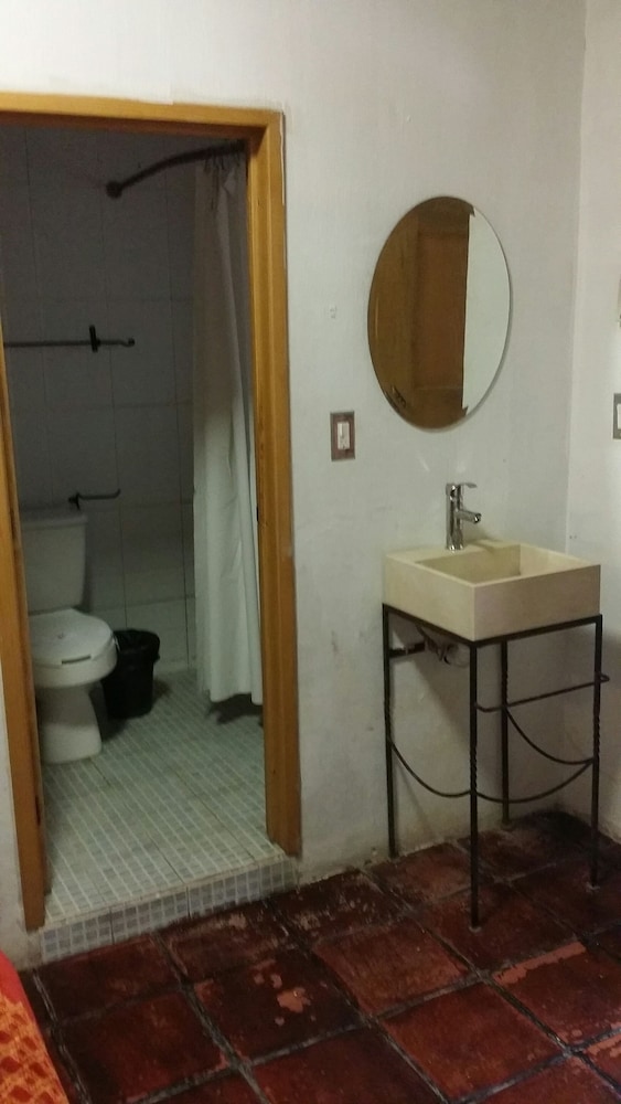 Single Room photo 3