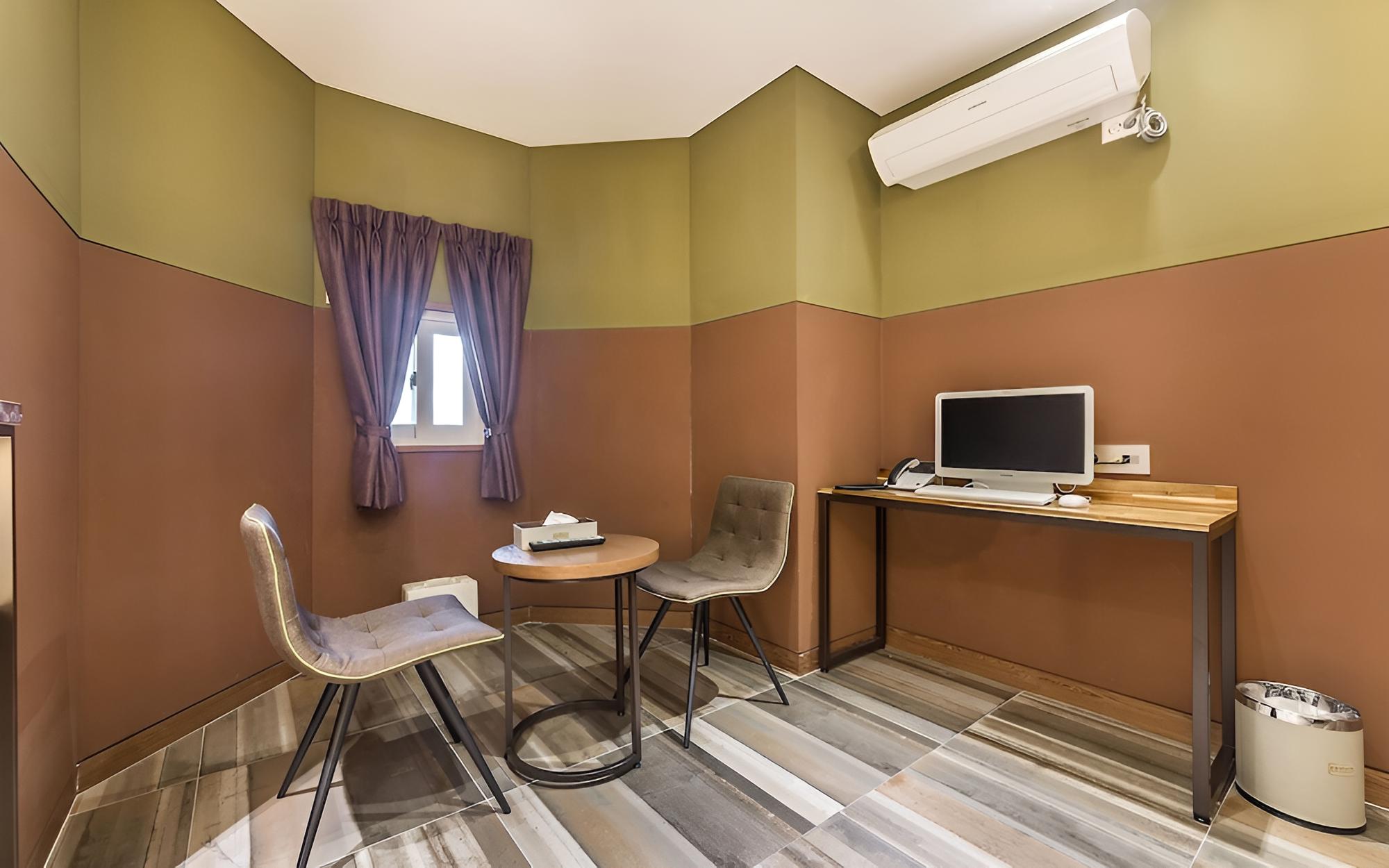 Room (Premium) - Photo 36