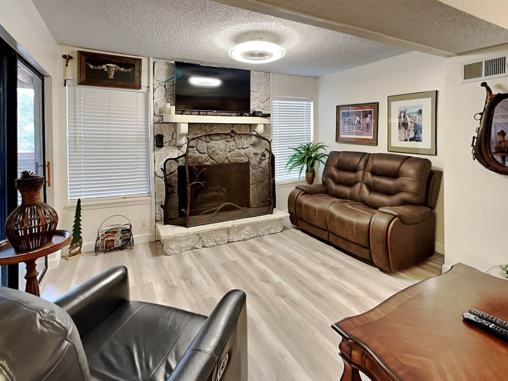 Condo, Multiple Beds, Balcony (#A2 - Pets) photo 1