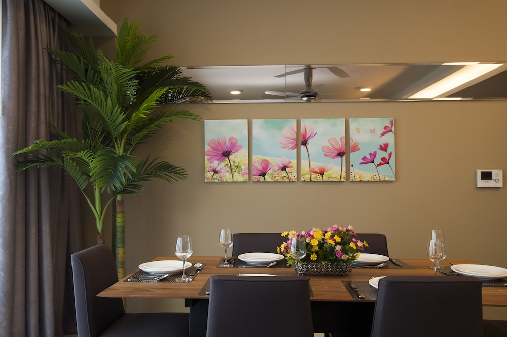 Suasana Premium Suites 3 Bedrooms thumbnail 5
