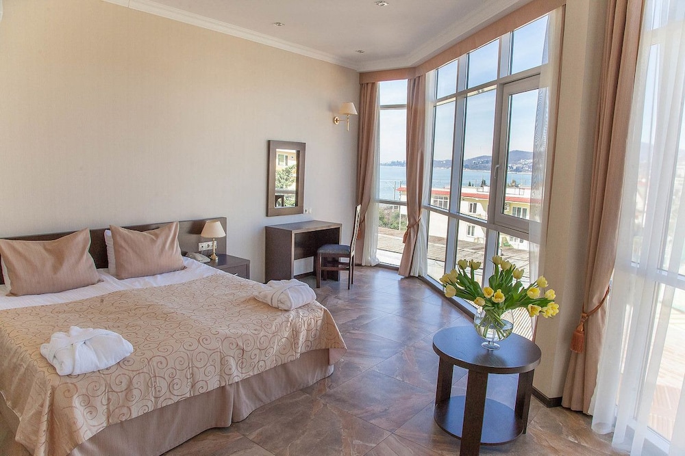 Suite, 1 Bedroom, View (Panoramic Windows)
