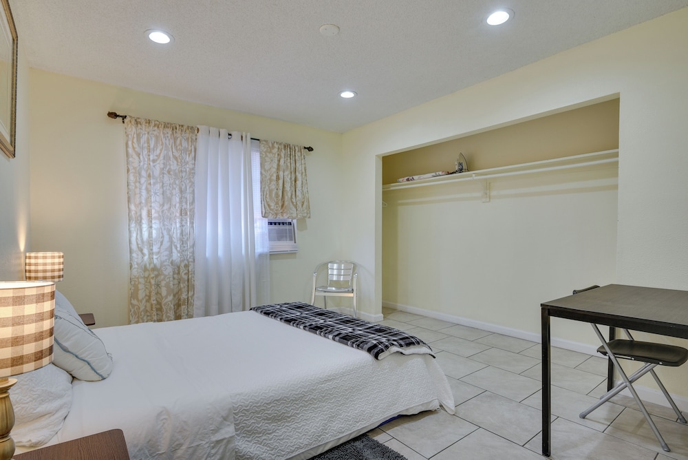House (2 Bedrooms) photo 3