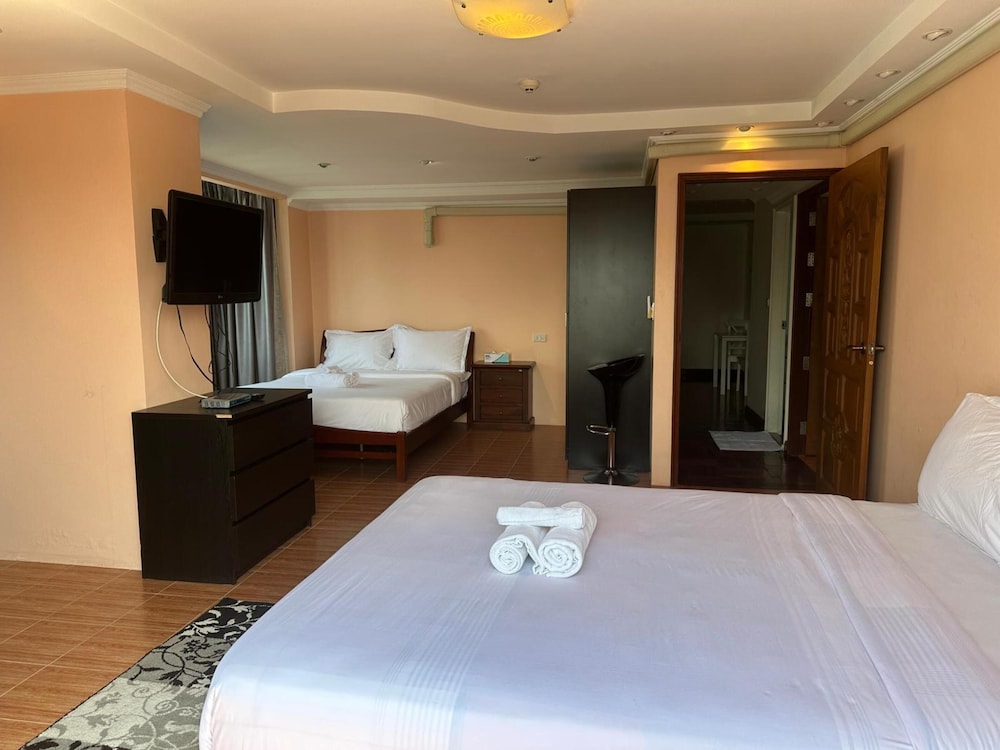 Deluxe Twin Room, 2 Bedrooms photo 1