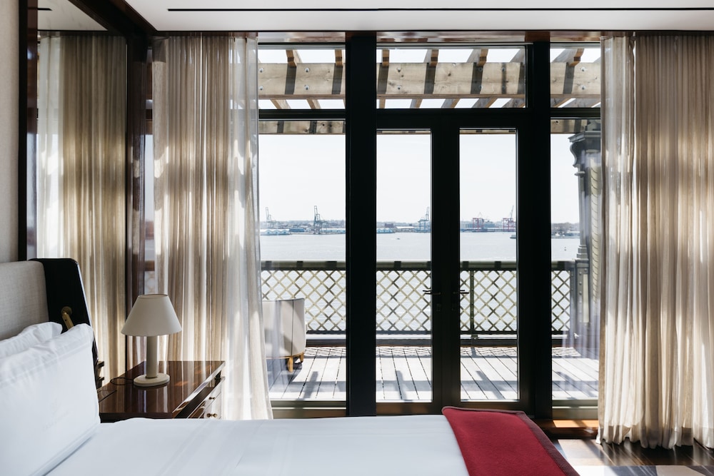 Presidential Suite, Terrace (Bartholdi)