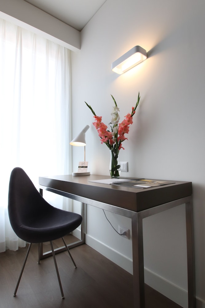 Classic Room, 3 Twin Beds, City View - Photo 2