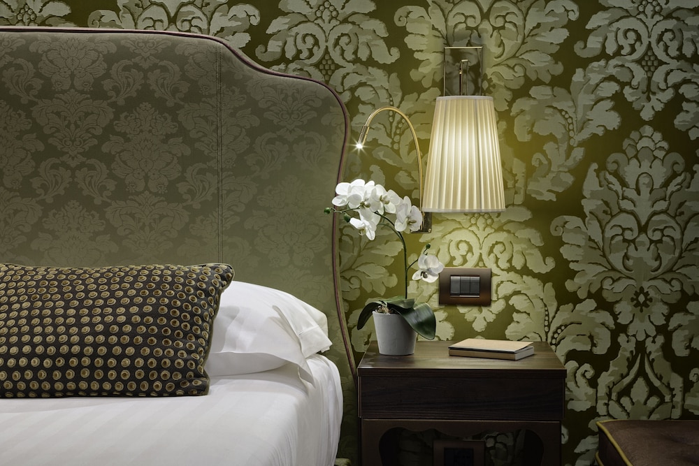 Classic Double or Twin Room - Photo 6
