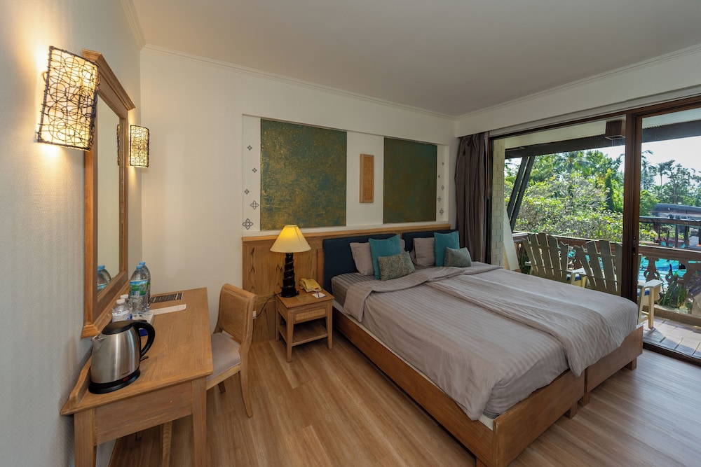 Deluxe Room - Photo 15