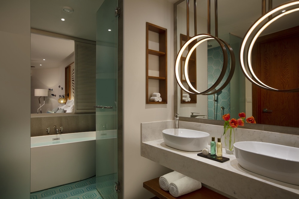 Junior Suite Ocean View Double - Photo 2