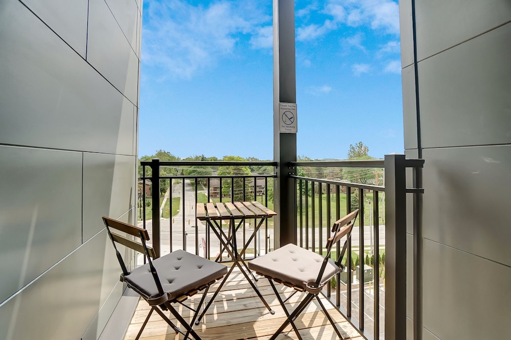 Opulent Corner 2BR Near OSU w Garage Parking, Zdjęcie 15