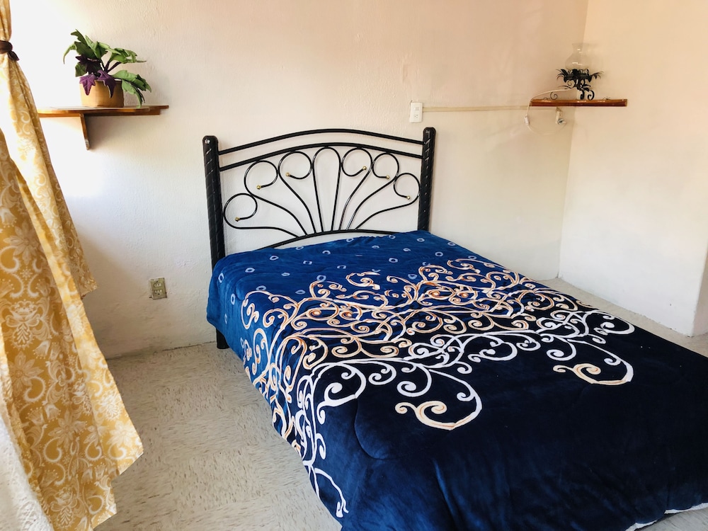 Economy Double Room, Shared Bathroom photo 1