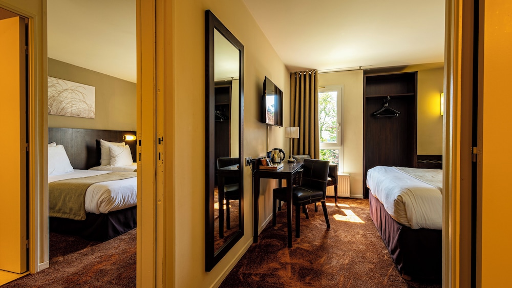 Standard Triple Room photo 2