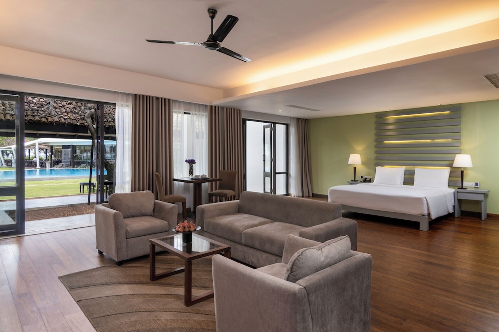 Deluxe Room - Photo 1