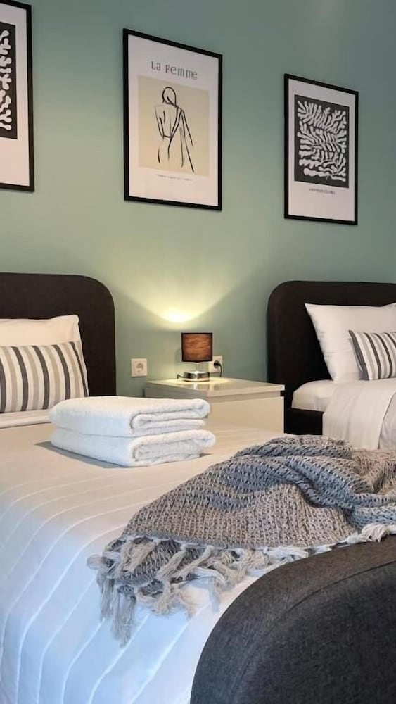 Deluxe Room - Photo 1